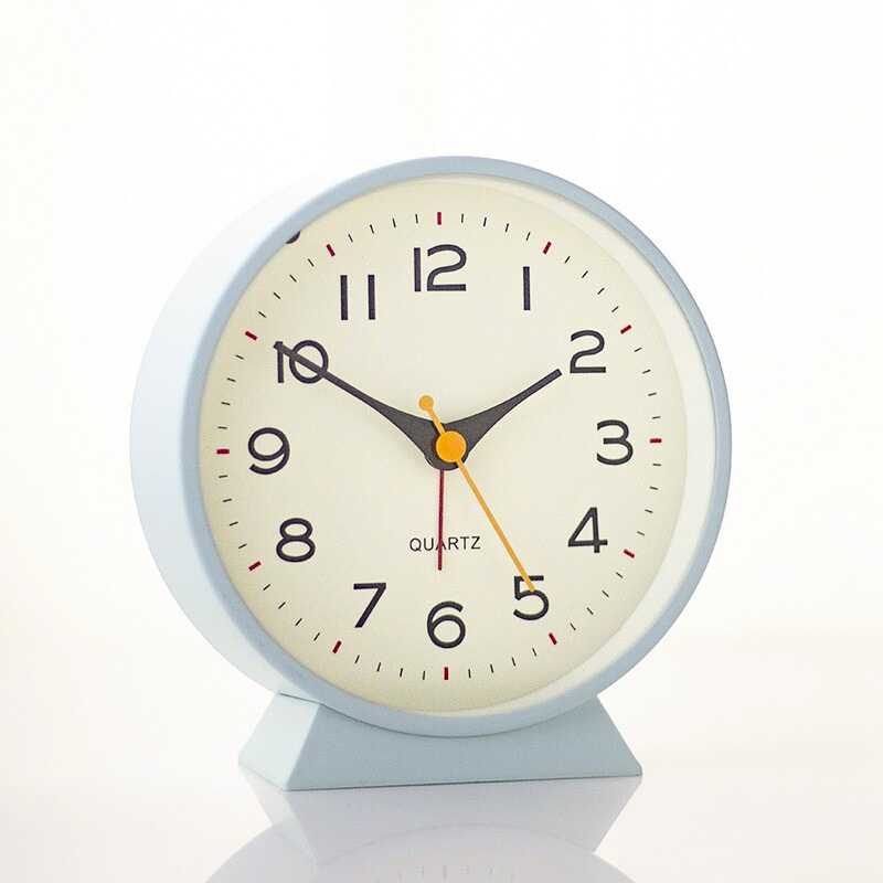 Silent Retro Alarm Clock - Non Ticking