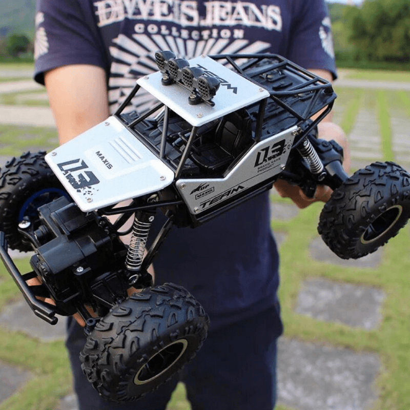 RC Monster Truck – Multi-Terrain, 2.4GHz, 1:16 Scale