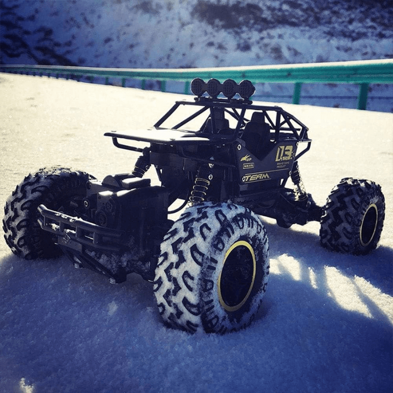 RC Monster Truck – Multi-Terrain, 2.4GHz, 1:16 Scale