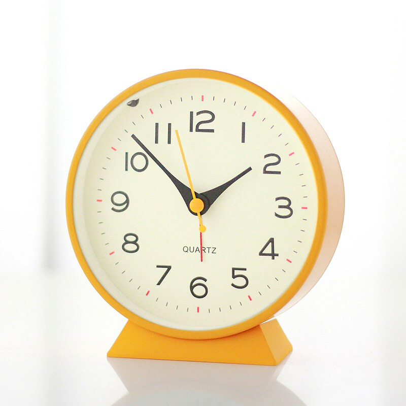 Silent Retro Alarm Clock - Non Ticking
