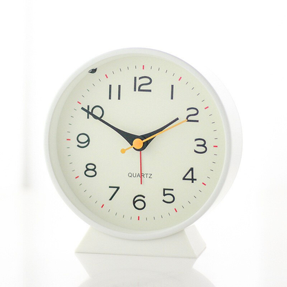 Silent Retro Alarm Clock - Non Ticking